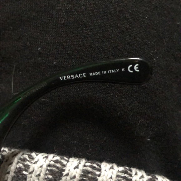 Used Versace sunglasses - Picture 3 of 7